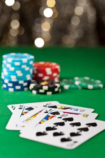 Live dealer operating Andar Bahar table