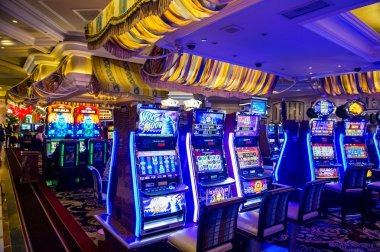 Buffalo King slot gameplay on a mobile device